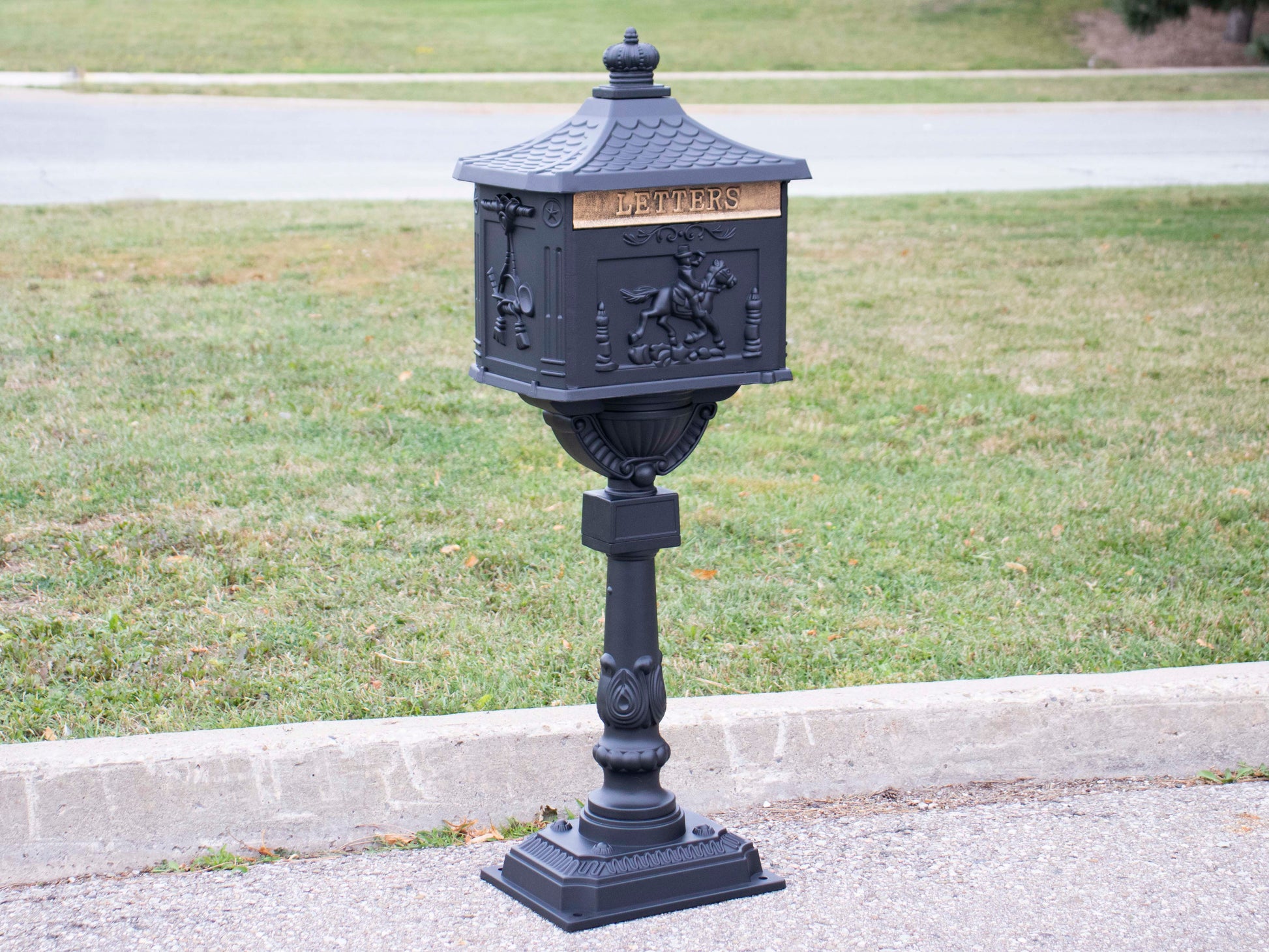 HS9000 cast aluminum mailbox black color